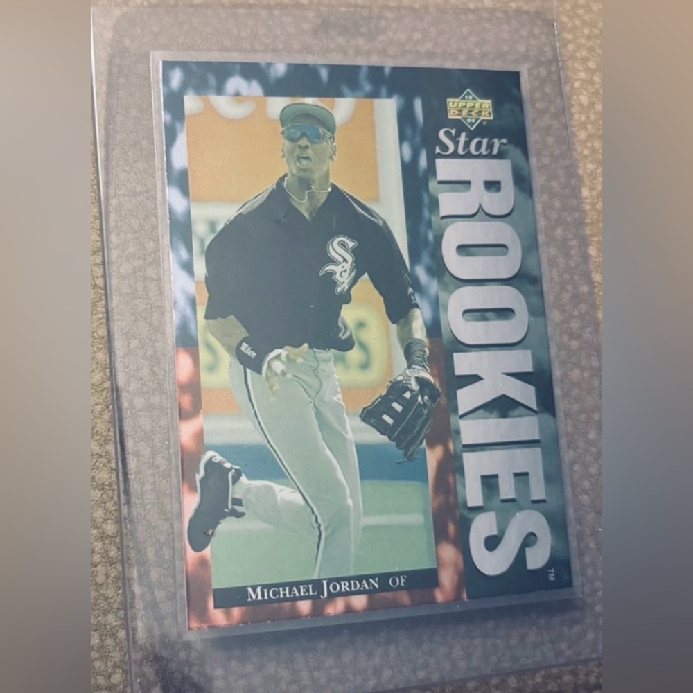 JORDAN CARD SPECIAL
Michael Jordan LEGENDARY Baseball Rookies Card - Picture 2 of 6